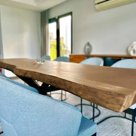 ホテル Mys Paradise Deluxe Familien-villa 100 Percent Privacy クシャダス